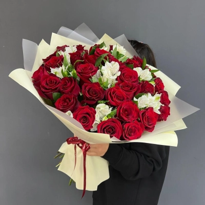 Букет «Танец любви» – гармония страсти и нежности в каждом лепестке Барнаул Алтайский край Букет «Танец любви» – гармония страсти и нежности в каждом лепестке Барнаул Алтайский край