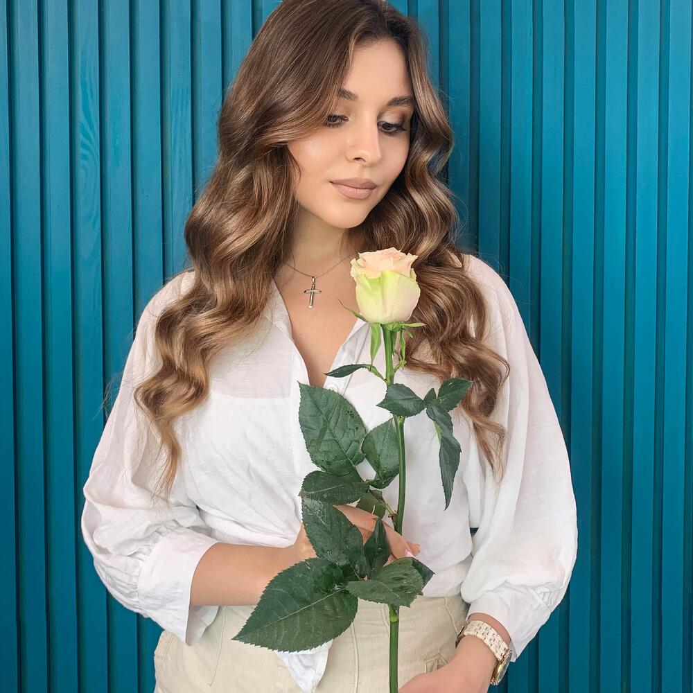 Комплимент из розовой эквадорской розы – минимализм роскоши Барнаул Алтайский край