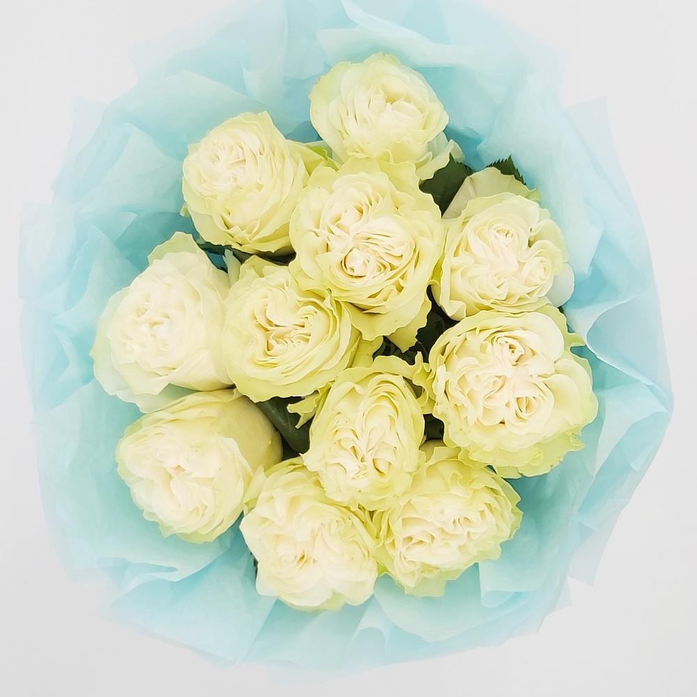 Букет «Кружевное облачко» – 11 белоснежных роз в нежной упаковке Барнаул Алтайский край