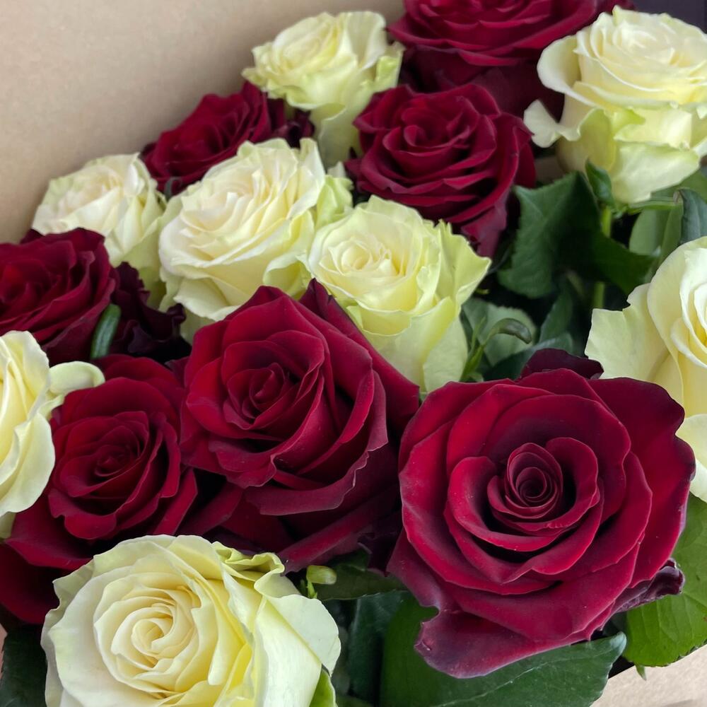 Букет «Инь-Ян» – гармония страсти и чистоты Барнаул Алтайский край